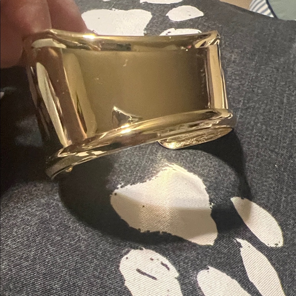 Elegant Gold Cuff Bracelet